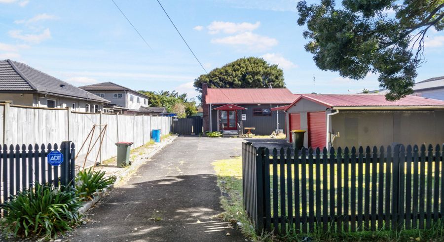  at 8 Freyberg Avenue, Papatoetoe, Manukau City, Auckland