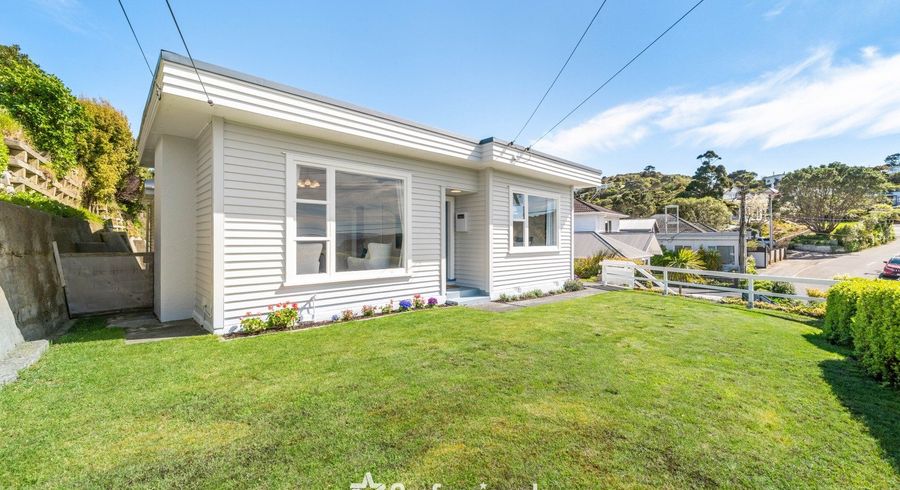  at 17 Maungaraki Road, Korokoro, Lower Hutt, Wellington