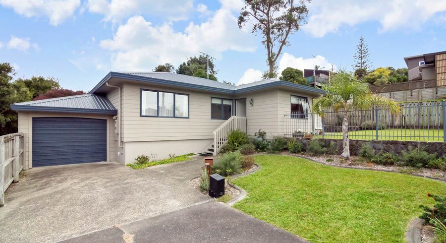  at 2/10 Knott Road, Stanmore Bay, Whangaparaoa