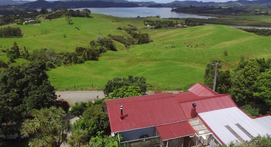  at 102 Gangway Road, Totara North