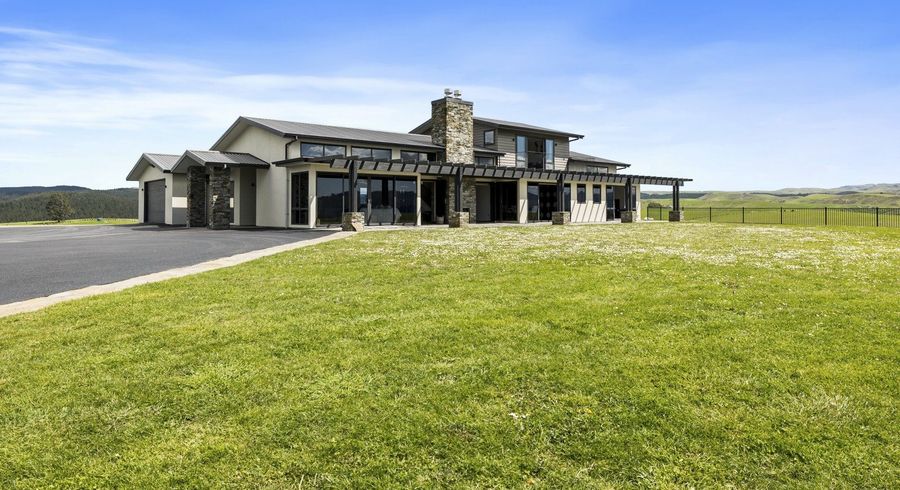  at 220 Peak Road, Helensville