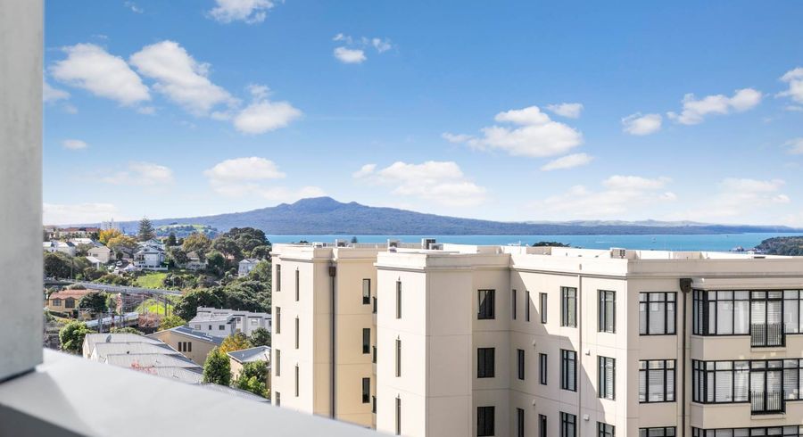  at 4/118 Broadway, Newmarket, Auckland