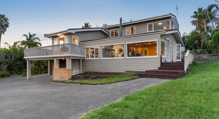  at 1/19 Carlisle Road, Browns Bay, North Shore City, Auckland