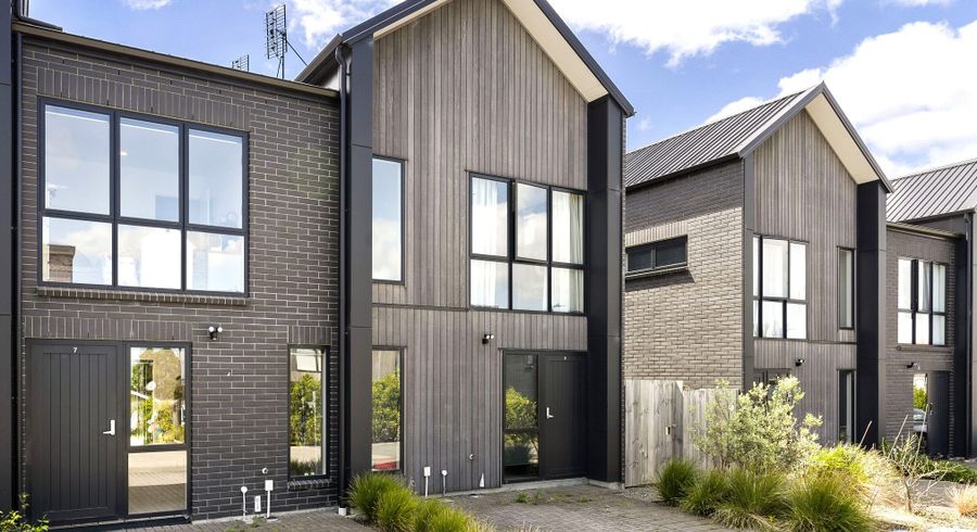  at 7/27 Price Crescent, Mount Wellington, Auckland