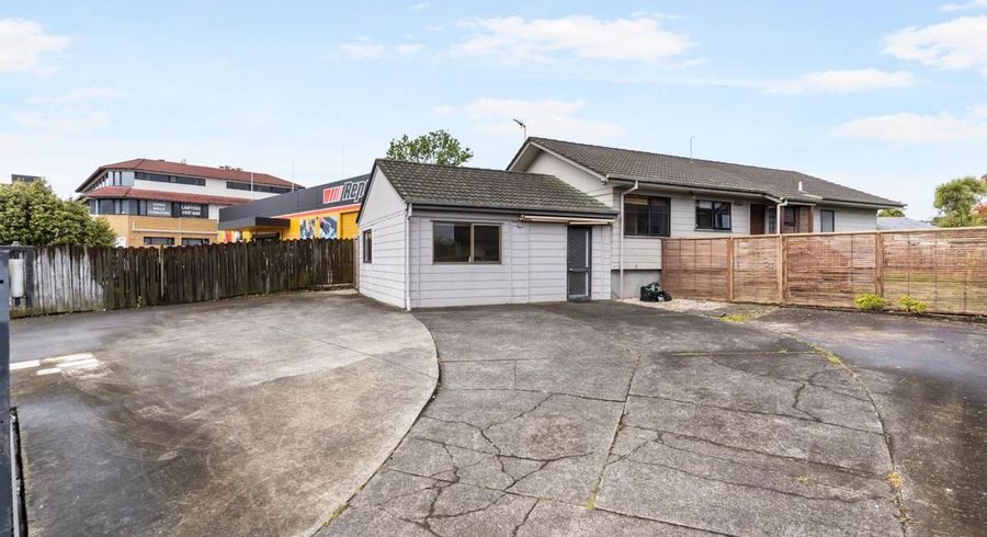  at 32 Aviemore Drive, Highland Park, Manukau City, Auckland