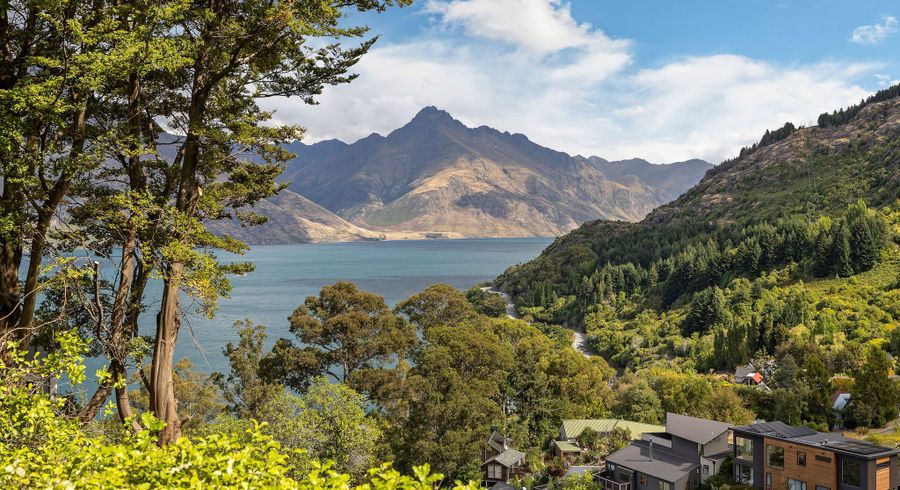  at 30A Mackinnon Terrace, Sunshine Bay, Queenstown-Lakes, Otago