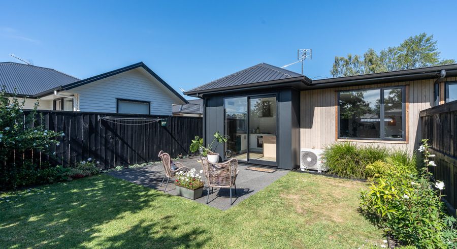  at 1/4 Keitha Place, Glenview, Hamilton