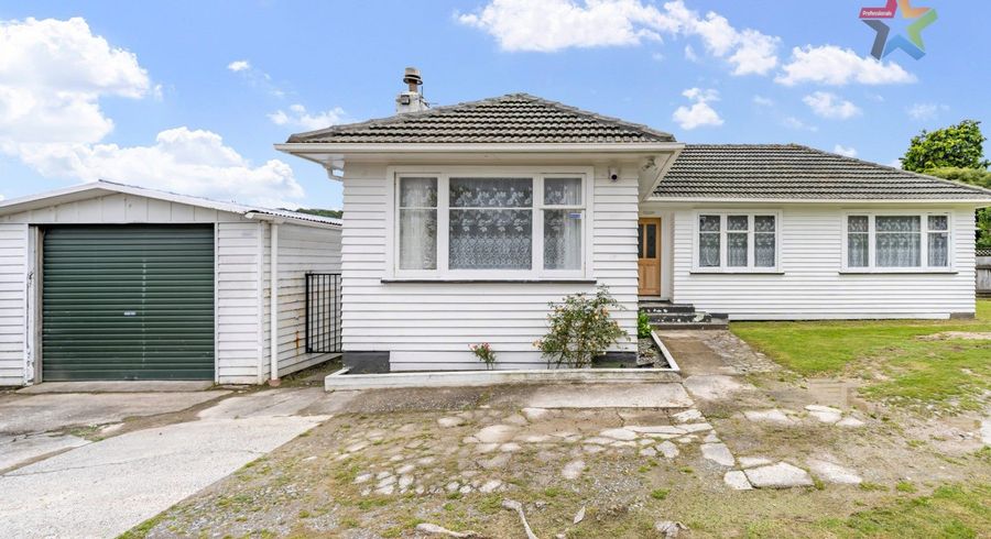  at 35 Frederick Street, Wainuiomata, Lower Hutt