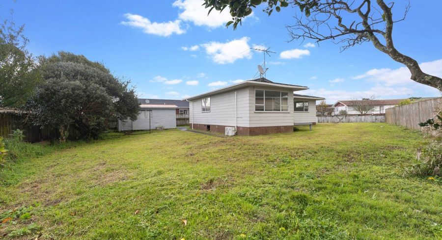  at 8 Chesley Place, Half Moon Bay, Manukau City, Auckland