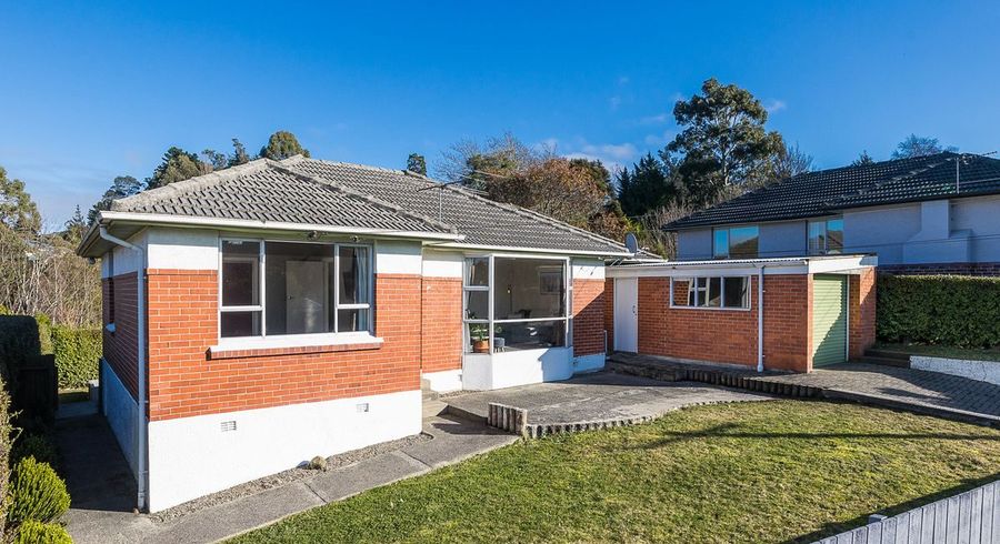  at 25 Brockville Road, Glenross, Dunedin