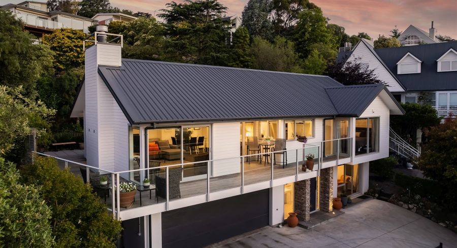  at 17 Janice Place, Mount Pleasant, Christchurch