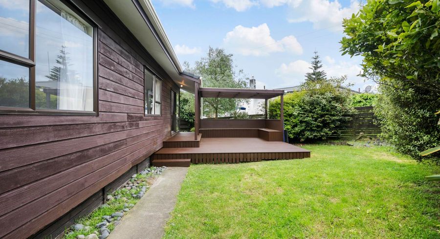  at 5/7 Vera Road, Te Atatu South, Auckland