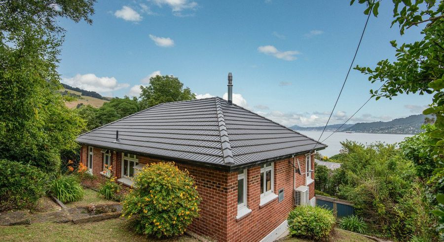  at 30 Wharfdale Street, Macandrew Bay, Dunedin
