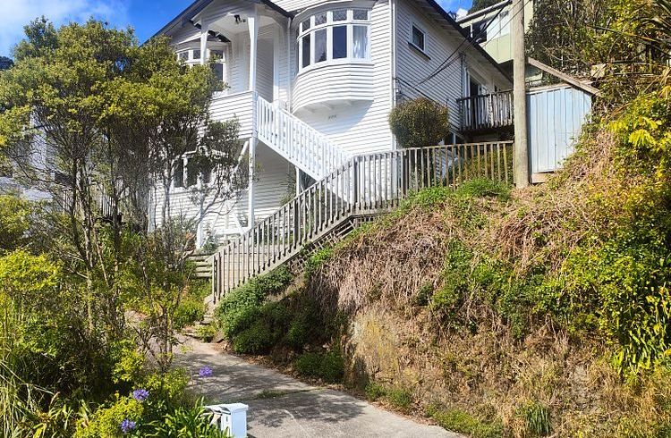  at 144 Rakau Road, Hataitai, Wellington