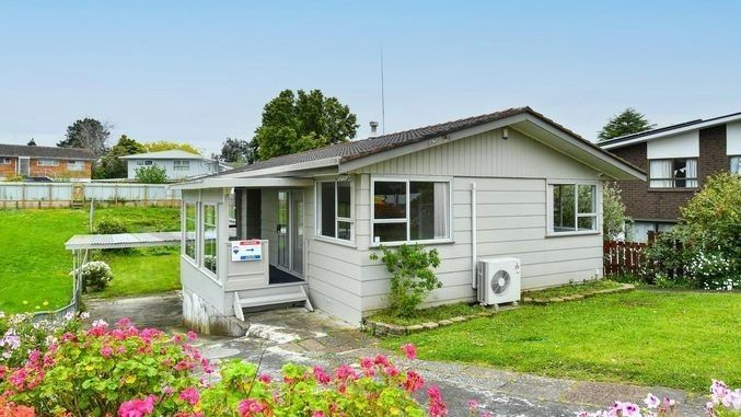  at 16a Mclean Avenue, Papatoetoe, Manukau City, Auckland