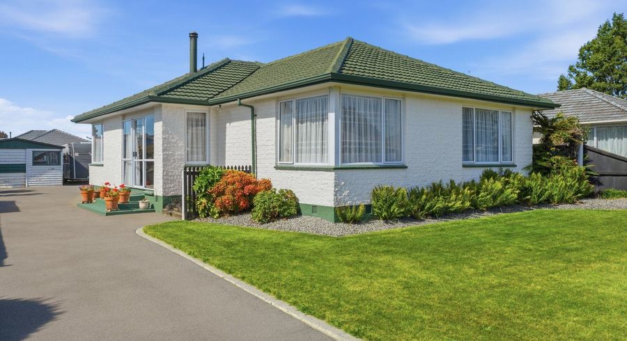  at 37 Dunstan Crescent, Hornby, Christchurch City, Canterbury