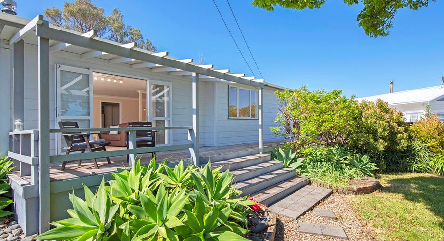  at 3 Fourth View Avenue, Beachlands, Auckland