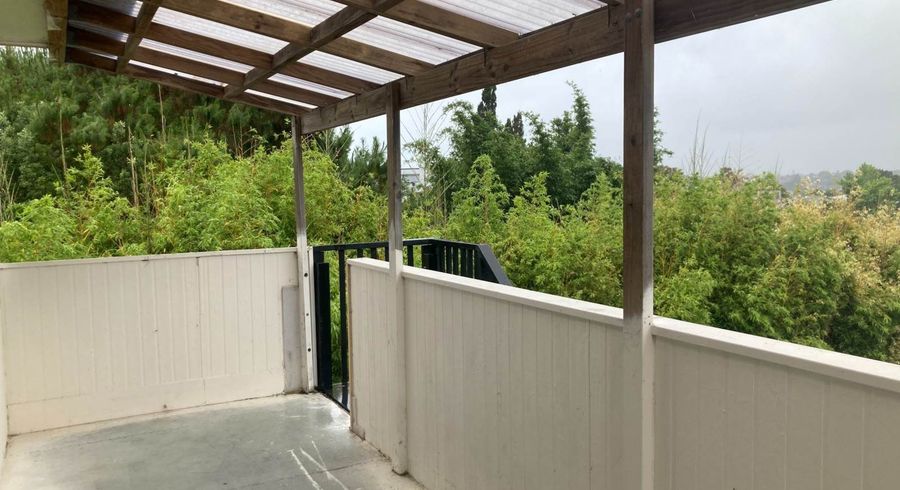  at 5/6A Botany Road, Howick, Manukau City, Auckland