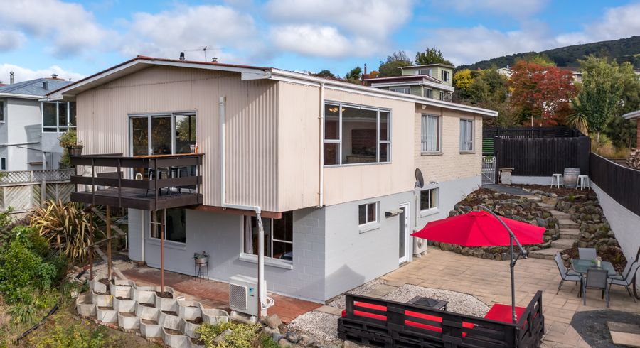  at 16 Pioneer Crescent, Helensburgh, Dunedin