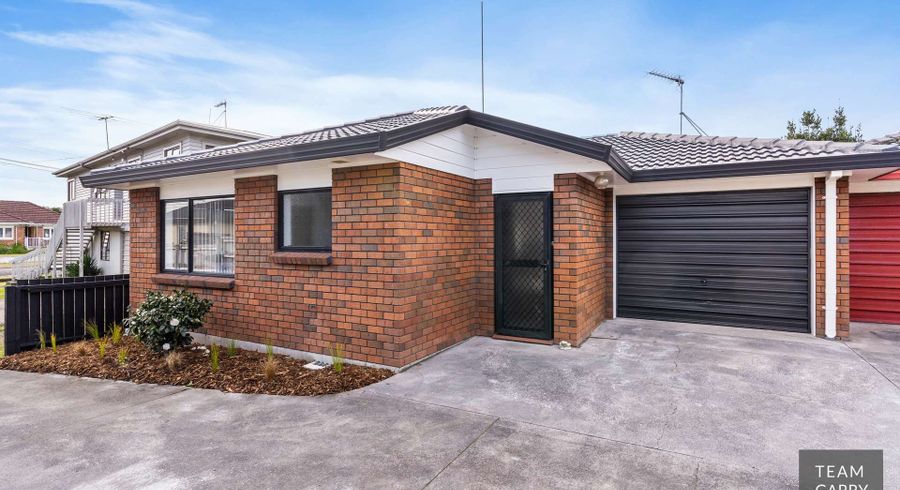  at 2/6 Menary Street, Papakura, Papakura, Auckland