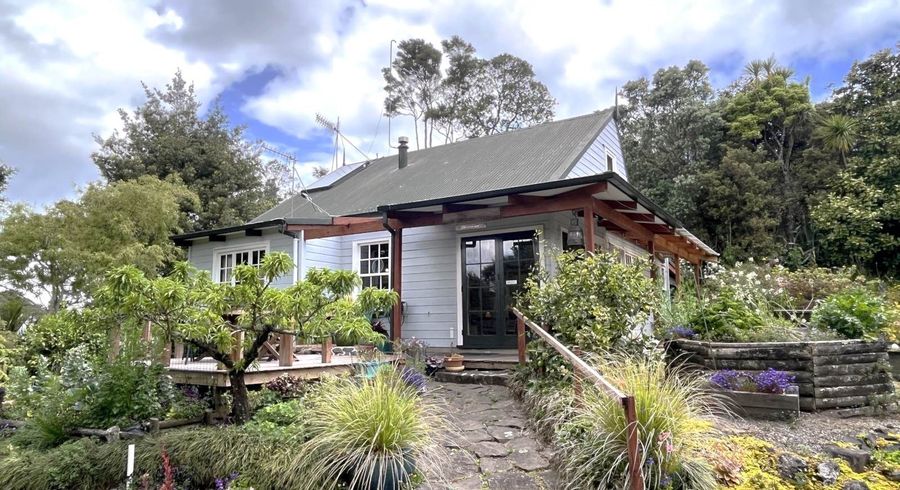  at 144 Takahe Road, Titirangi, Waitakere City, Auckland