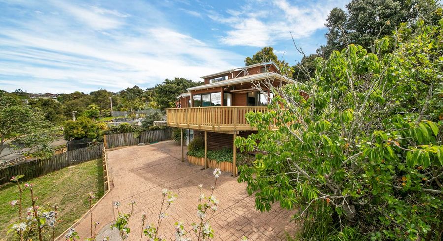  at 42 Rauhuia Crescent, Parau, Auckland
