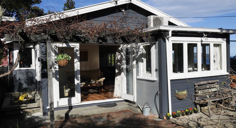  at 52 Howard Road, Point Howard, Lower Hutt, Wellington