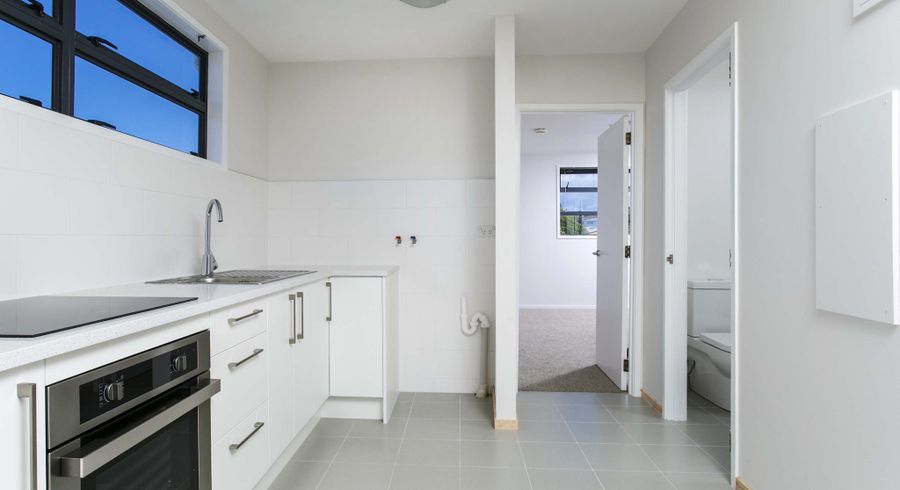  at 3/18 Sunnyhaven Avenue, Beach Haven, Auckland