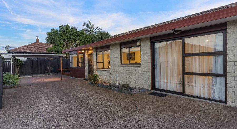  at 4/30 Rutland Road, Mount Wellington, Auckland