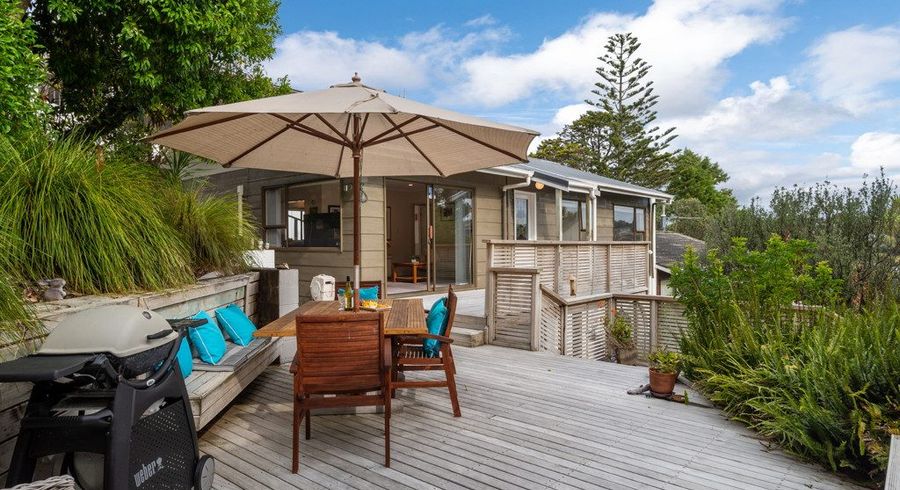  at 2/13 Newstead Avenue, Browns Bay, Auckland