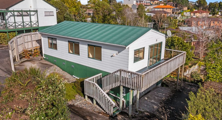  at 1/10 Meadowood Drive, Unsworth Heights, Auckland