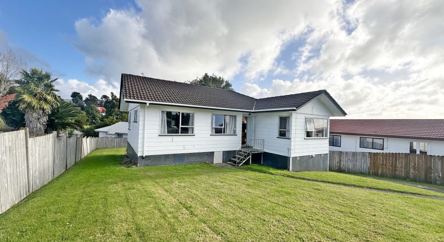 at 30 Sungrove Rise, Henderson, Waitakere City, Auckland