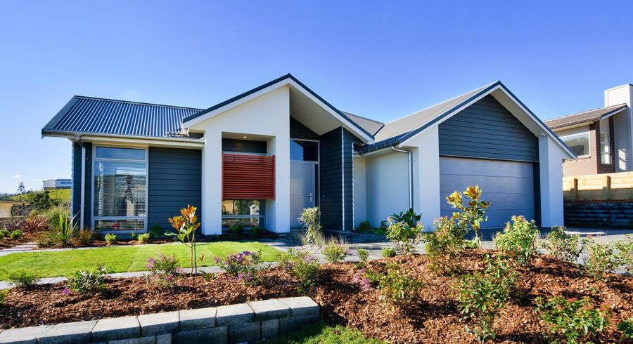  at 5 Ken Douglas Drive, Aotea, Porirua