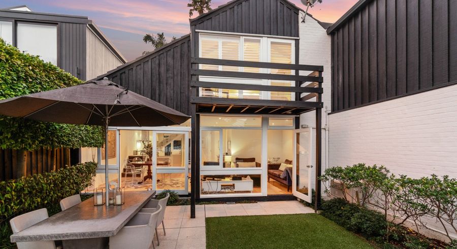  at 2/4 Logan Terrace, Parnell, Auckland