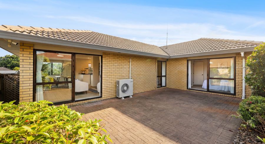  at 1/17 Penruddocke Road, Half Moon Bay, Manukau City, Auckland