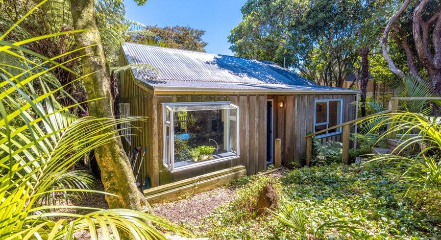  at 90 Queens Drive, Oneroa, Waiheke Island