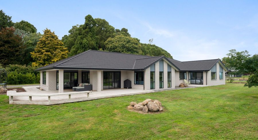  at 215 Horahora Road, Tirau