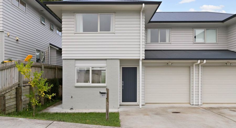  at 11 Apple Orchard Way, Sunnyvale, Auckland