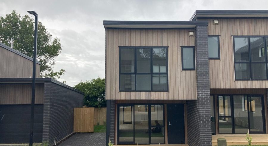  at 2/29 Price Crescent, Mount Wellington, Auckland City, Auckland