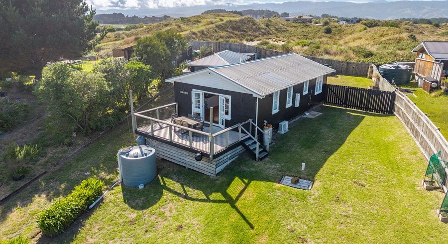  at 60 Sarah Street, Waikawa Beach, Horowhenua, Manawatu / Whanganui