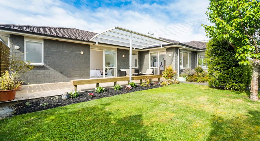  at 104C Simpson Road, Henderson Valley, Auckland