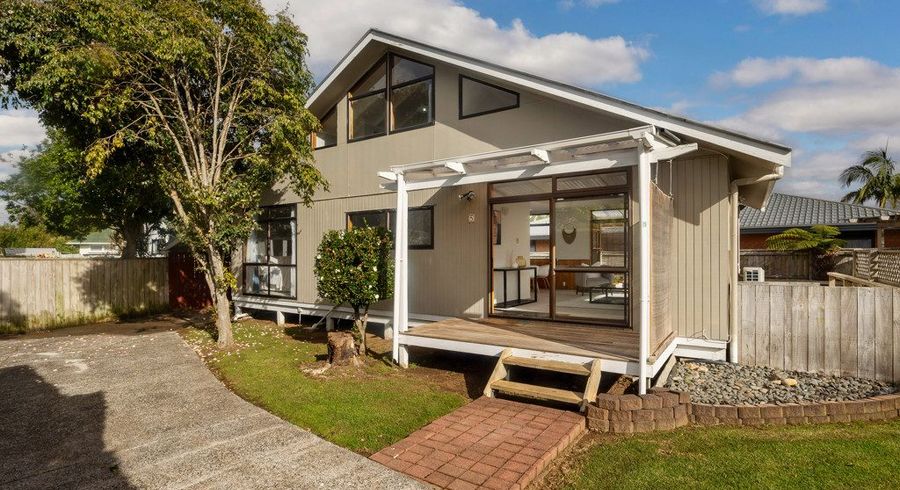  at 5/25A Beach Road, Te Atatu Peninsula, Auckland