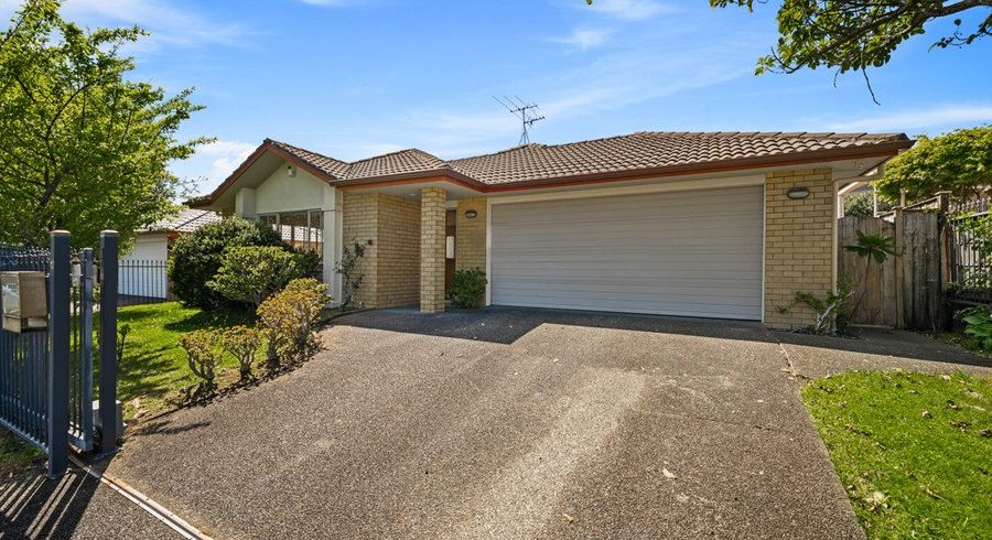  at 12 Richfield Crescent, Westgate, Waitakere City, Auckland