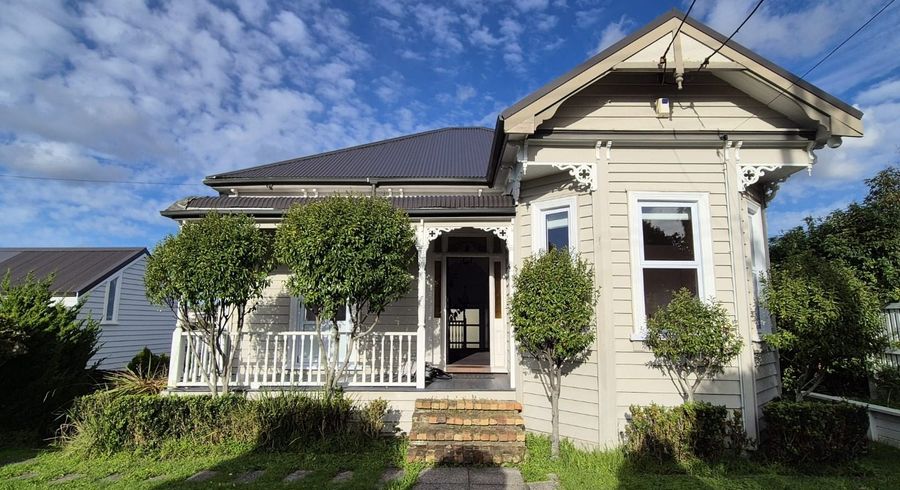  at 121 Bassett Road, Remuera, Auckland City, Auckland