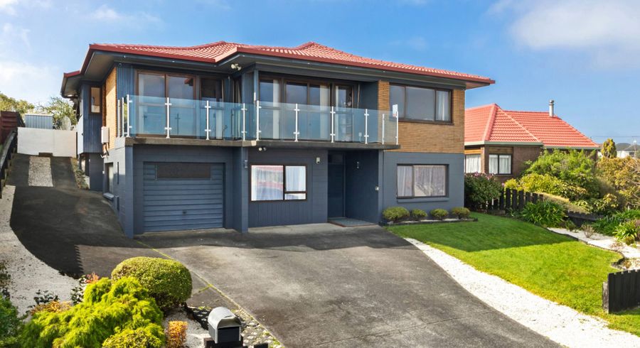  at 5 Glenveagh Drive, Mount Roskill, Auckland City, Auckland