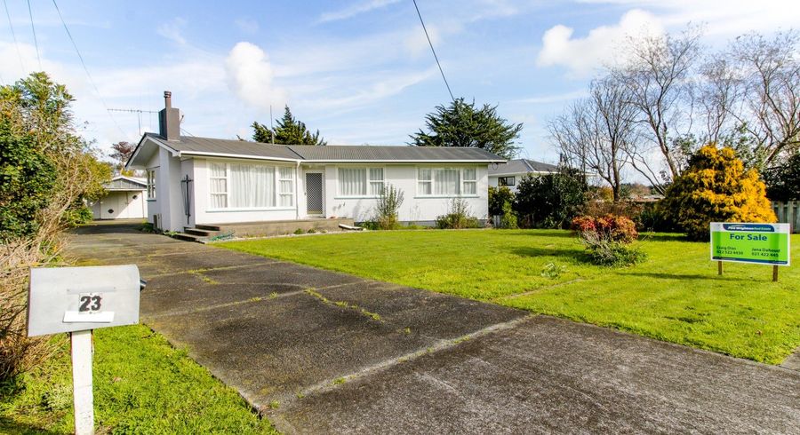  at 23 Gorton Street, Bulls