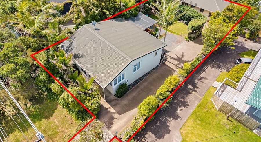  at 899A East Coast Road, Torbay, North Shore City, Auckland