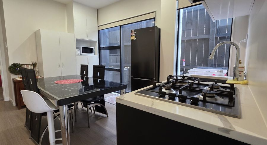  at 1/14 Rathmines Road, Flat Bush, Manukau City, Auckland