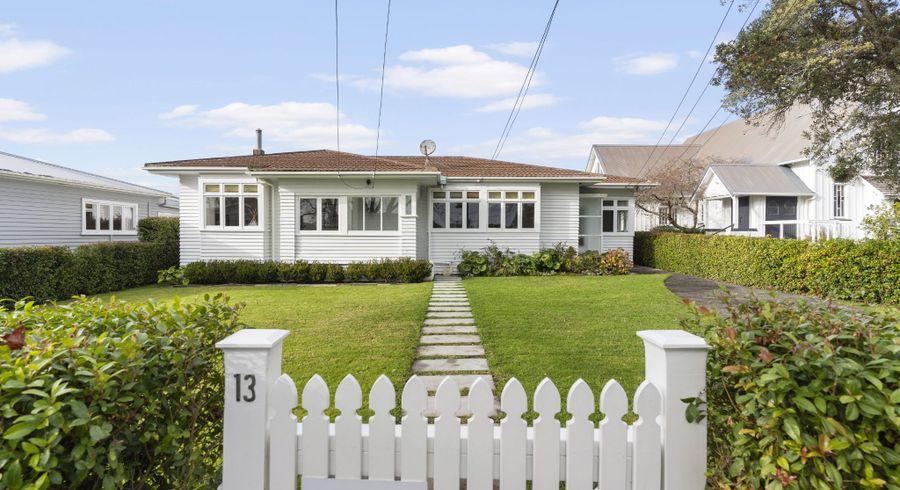  at 13 Dignan Street, Point Chevalier, Auckland