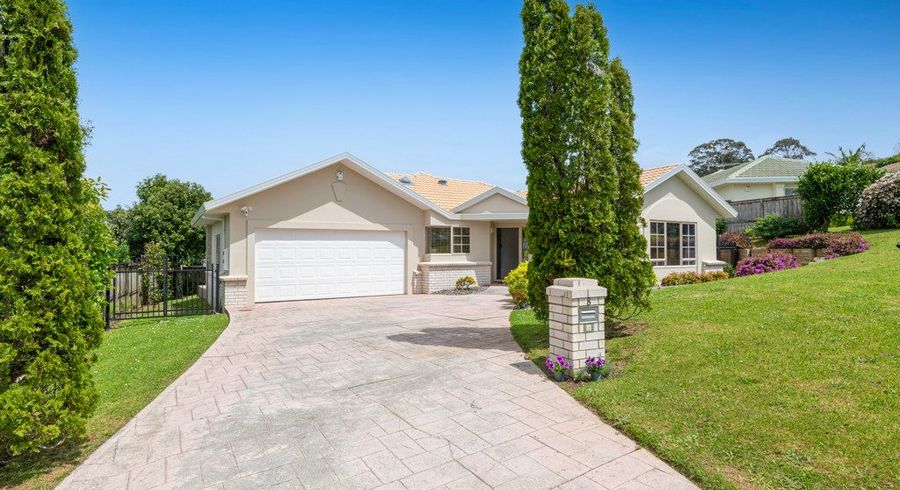  at 8 Godwin Court, Unsworth Heights, North Shore City, Auckland